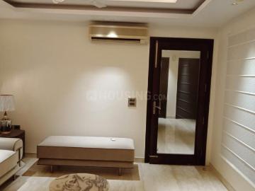 3 BHK Independent Builder Floor in Safdarjung Enclave for rent New Delhi. The reference number is 19830769