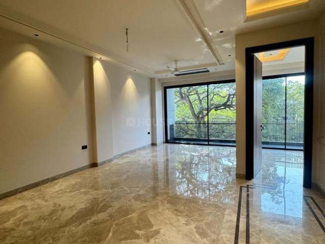 3 BHK Independent Builder Floor in Safdarjung Enclave for resale New Delhi. The reference number is 20374510