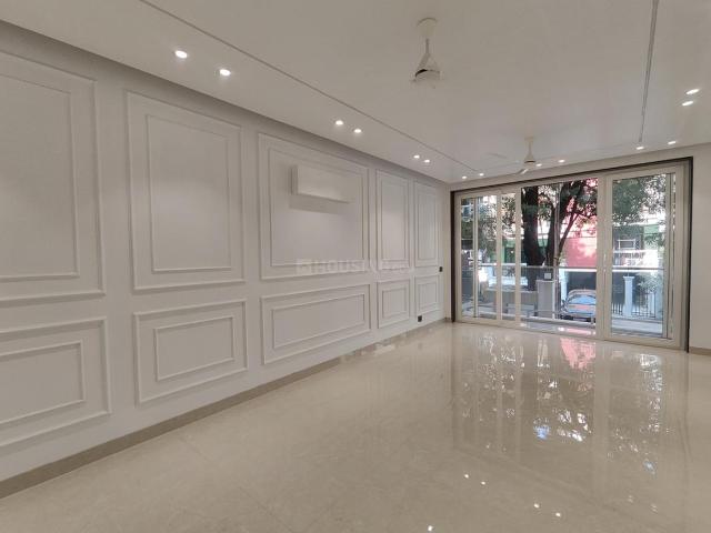 3 BHK Independent Builder Floor in Safdarjung Enclave for resale New Delhi. The reference number is 20827530