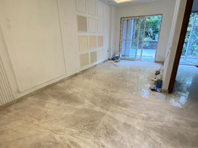 3 BHK Independent Builder Floor in Safdarjung Enclave for resale New Delhi. The reference number is 21032508