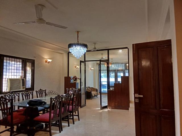 3 BHK Independent Builder Floor in Saket for resale New Delhi. The reference number is 20668856