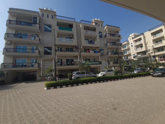3 BHK Independent Builder Floor in Sanauli for resale Zirakpur. The reference number is 10880439