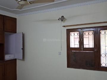 3 BHK Independent Builder Floor in Sarita Vihar for rent New Delhi. The reference number is 19707165