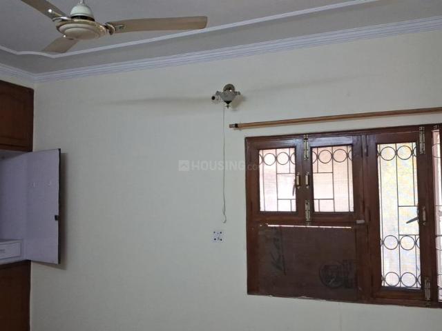 3 BHK Independent Builder Floor in Sarita Vihar for resale New Delhi. The reference number is 19707257