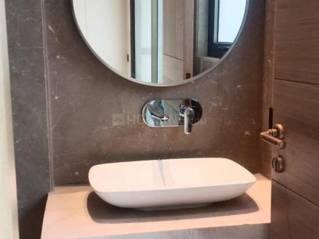 3 BHK Independent Builder Floor in Sarvapriya Vihar for resale New Delhi. The reference number is 21110247