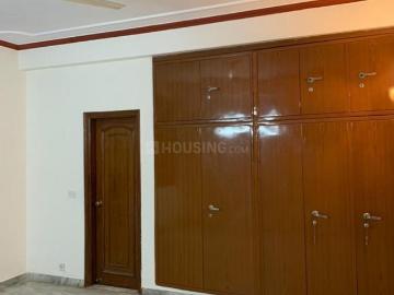 3 BHK Independent Builder Floor in Sarvodaya Enclave for rent New Delhi. The reference number is 20130460