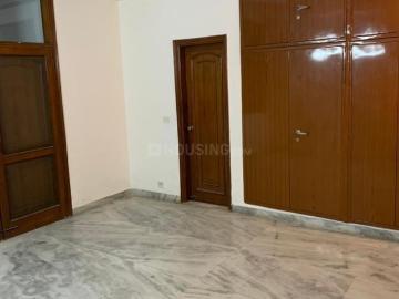 3 BHK Independent Builder Floor in Sarvodaya Enclave for rent New Delhi. The reference number is 20130406