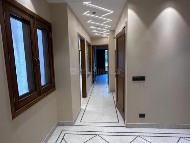 3 BHK Independent Builder Floor in Sarvodaya Enclave for rent New Delhi. The reference number is 20598488