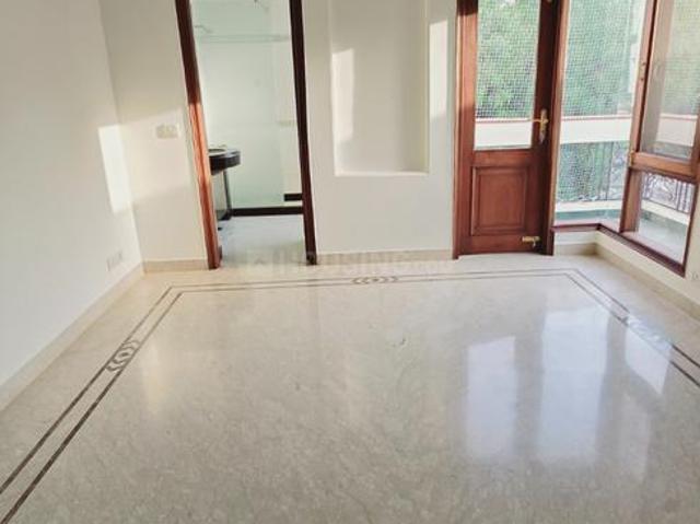 3 BHK Independent Builder Floor in Sarvodaya Enclave for resale New Delhi. The reference number is 14972178