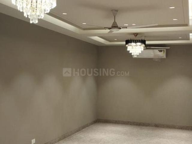 3 BHK Independent Builder Floor in Sarvodaya Enclave for resale New Delhi. The reference number is 19171735