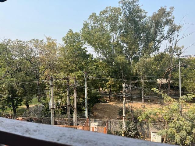 3 BHK Independent Builder Floor in Sarvodaya Enclave for resale New Delhi. The reference number is 20120947