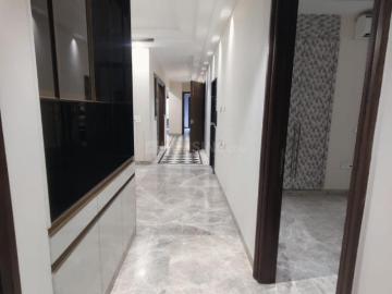 3 BHK Independent Builder Floor in Sarvodaya Enclave for resale New Delhi. The reference number is 20385281