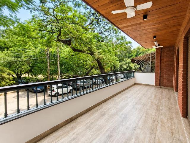 3 BHK Independent Builder Floor in Sarvodaya Enclave for resale New Delhi. The reference number is 20859576
