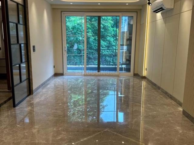 3 BHK Independent Builder Floor in Sarvodaya Enclave for resale New Delhi. The reference number is 21002284