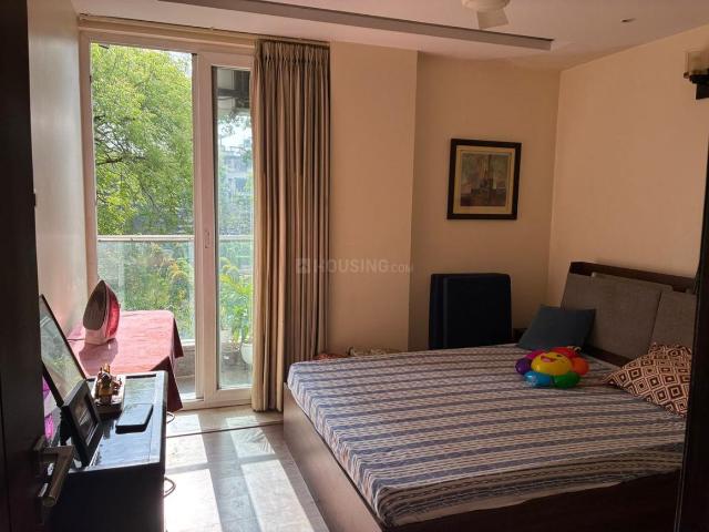 3 BHK Independent Builder Floor in Sarvodaya Enclave for resale New Delhi. The reference number is 21259169
