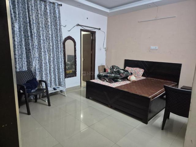 3 BHK Independent Builder Floor in Sector 40 for rent Noida. The reference number is 21198222
