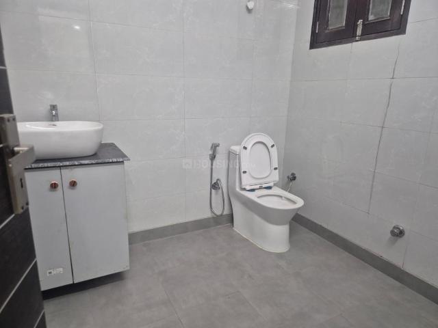 3 BHK Independent Builder Floor in Sector 41 for rent Noida. The reference number is 20709708