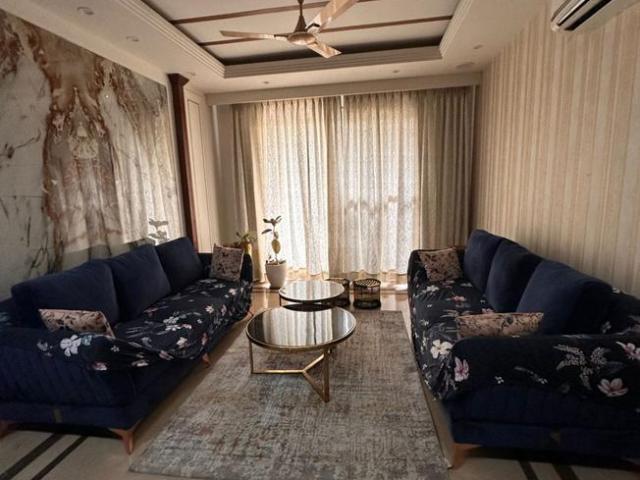 3 BHK Independent Builder Floor in Sector 45 for rent Gurgaon. The reference number is 21120367