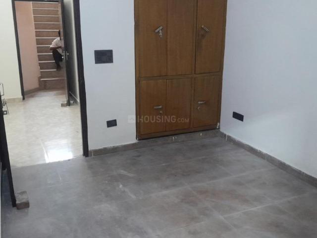 3 BHK Independent Builder Floor in Sector 45 for rent Noida. The reference number is 20964869