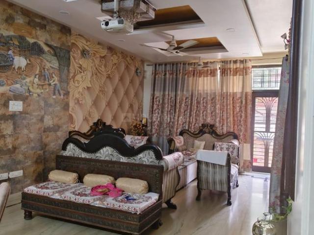 3 BHK Independent Builder Floor in Sector 46 for rent Noida. The reference number is 20386446