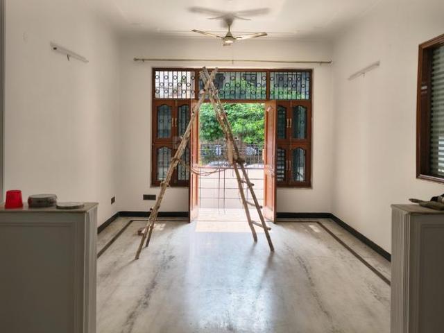 3 BHK Independent Builder Floor in Sector 46 for rent Noida. The reference number is 20710342
