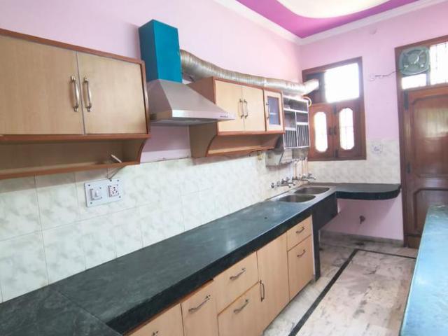 3 BHK Independent Builder Floor in Sector 4 for rent Panchkula. The reference number is 20939789