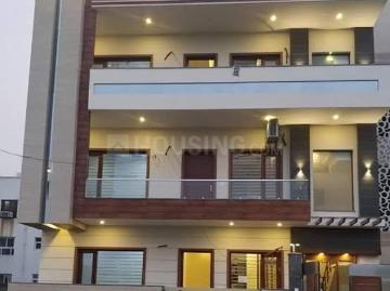 3 BHK Independent Builder Floor in Sector 4 for rent Rohtak. The reference number is 20064411