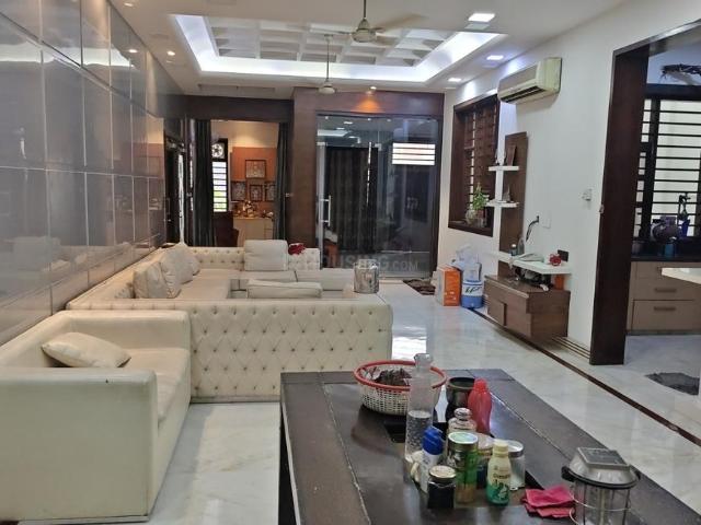 3 BHK Independent Builder Floor in Sector 50 for rent Noida. The reference number is 20561936