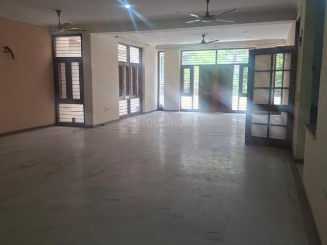 3 BHK Independent Builder Floor in Sector 51 for rent Noida. The reference number is 20373932