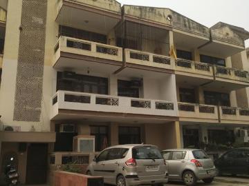 3 BHK Independent Builder Floor in Sector 52 for resale Gurgaon. The reference number is 19708842