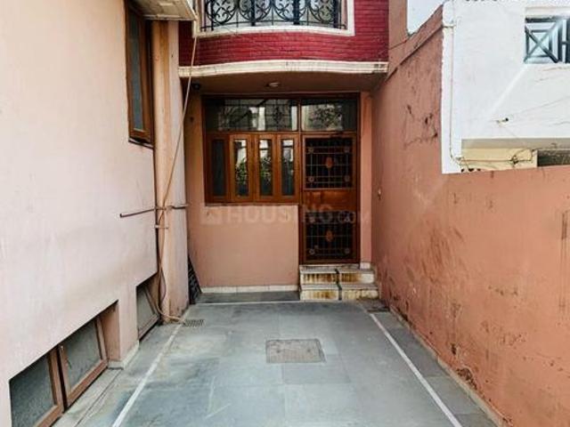 3 BHK Independent Builder Floor in Sector 52 for resale Gurgaon. The reference number is 19992700