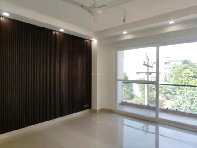3 BHK Independent Builder Floor in Sector 57 for resale Gurgaon. The reference number is 18235168