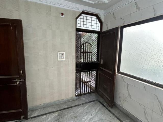 3 BHK Independent Builder Floor in Sector 5 Rohini for resale New Delhi. The reference number is 17895612
