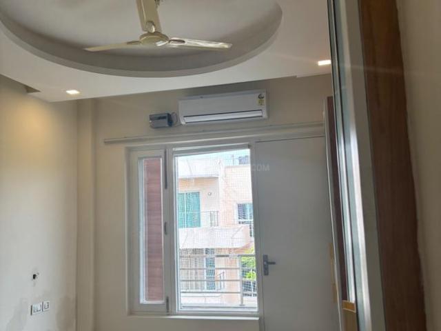 3 BHK Independent Builder Floor in Sector 67 for rent Gurgaon. The reference number is 21125606