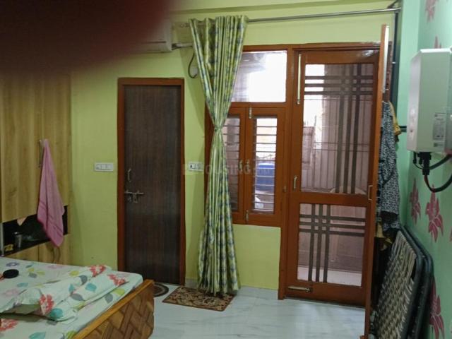 3 BHK Independent Builder Floor in Sector 69 for rent Gurgaon. The reference number is 18333724