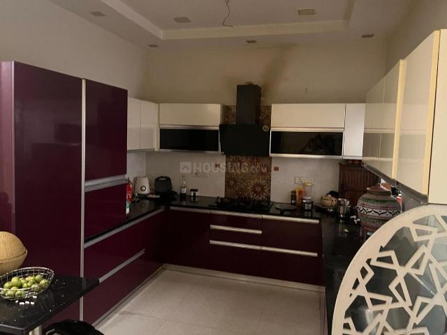 3 BHK Independent Builder Floor in Sector 7 for rent Gurgaon. The reference number is 20310817