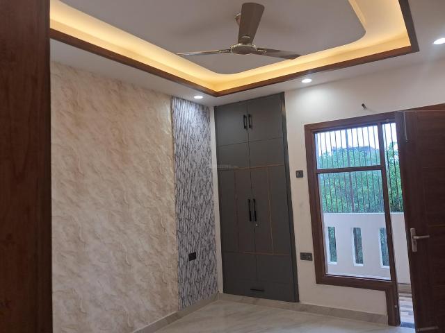 3 BHK Independent Builder Floor in Sector 84 for resale Faridabad. The reference number is 20347696