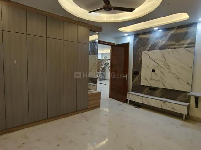 3 BHK Independent Builder Floor in Sector 8 Dwarka for rent New Delhi. The reference number is 18612985