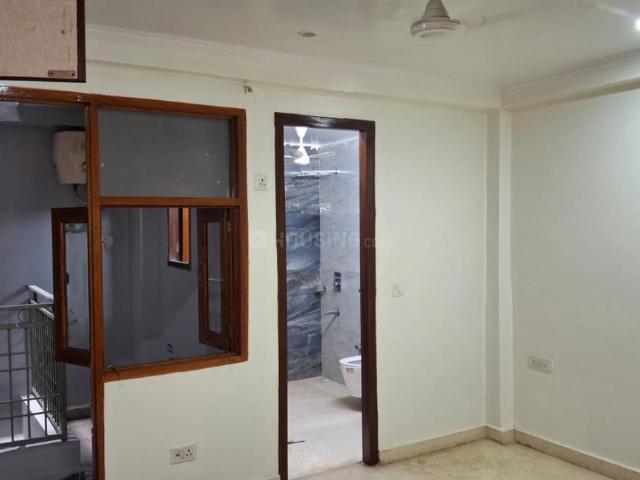 3 BHK Independent Builder Floor in Sector 8 Dwarka for rent New Delhi. The reference number is 20944027