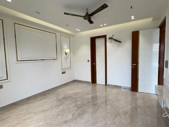 3 BHK Independent Builder Floor in Sector 8 Dwarka for resale New Delhi. The reference number is 20778536