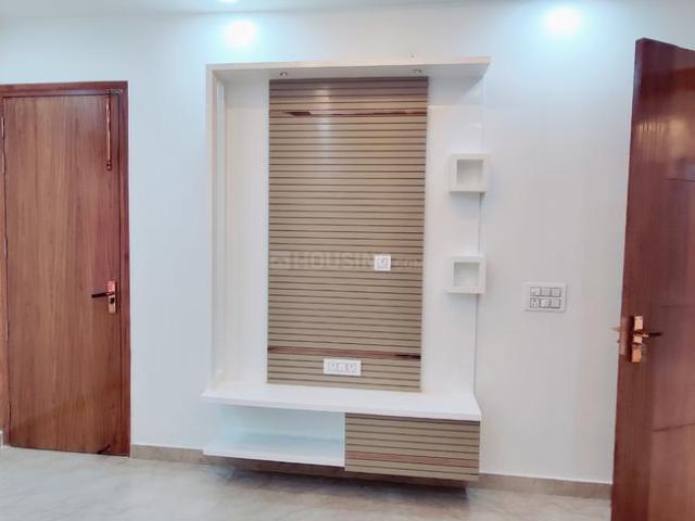 3 BHK Independent Builder Floor in Sector 8 Rohini for resale New Delhi. The reference number is 19161326