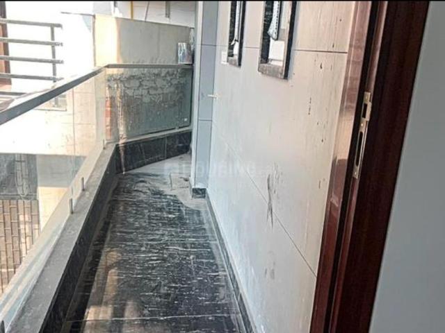 3 BHK Independent Builder Floor in Sector 8 Rohini for resale New Delhi. The reference number is 19650601