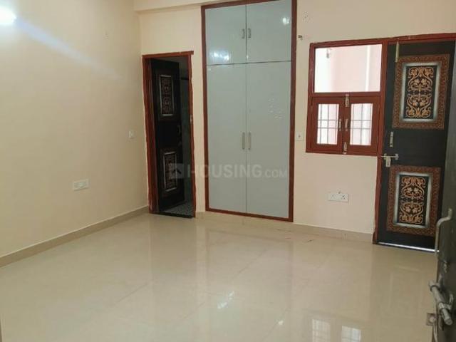 3 BHK Independent Builder Floor in Sector 100 for rent Noida. The reference number is 19281689