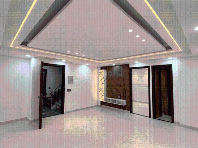 3 BHK Apartment in Sector 102 for resale Noida. The reference number is 21246495
