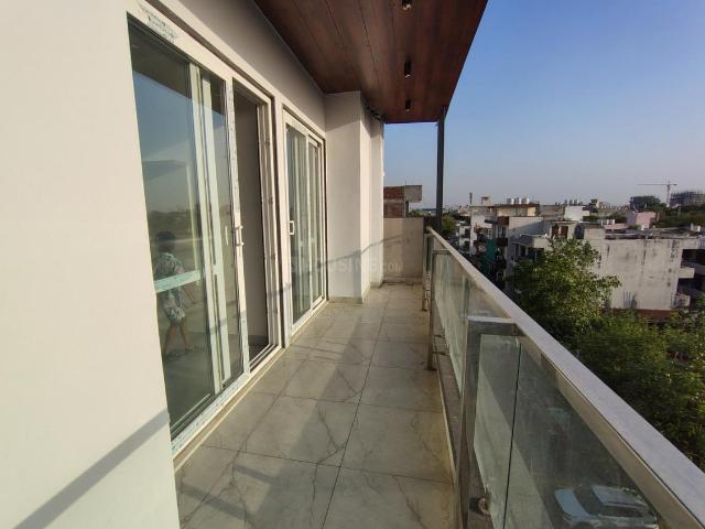 3 BHK Independent Builder Floor in Sector 10 for rent Gurgaon. The reference number is 21120482