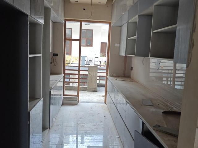 3 BHK Independent Builder Floor in Sector 10 for resale Gurgaon. The reference number is 19221152