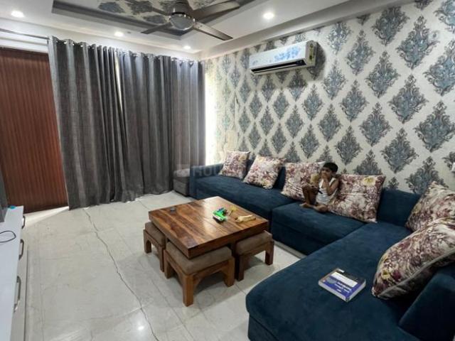3 BHK Independent Builder Floor in Sector 10A for resale Gurgaon. The reference number is 20017395