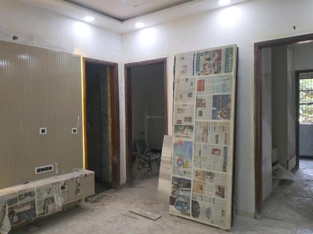 3 BHK Independent Builder Floor in Sector 11 Rohini for resale New Delhi. The reference number is 19976105