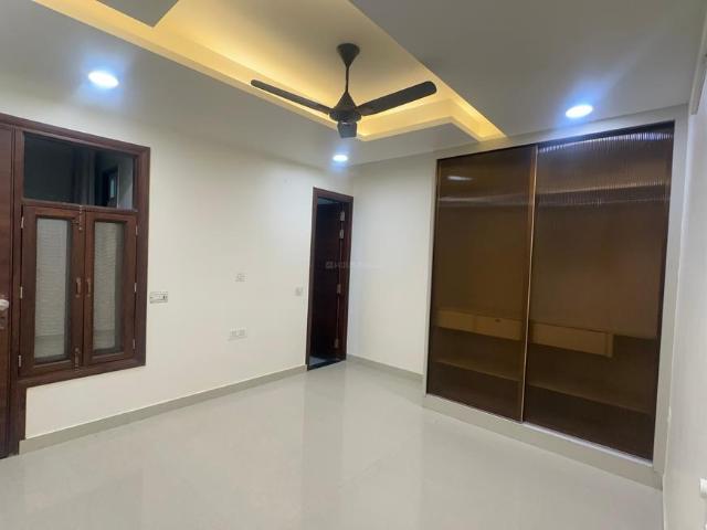 3 BHK Independent Builder Floor in Sector 17 Dwarka for resale New Delhi. The reference number is 21280031