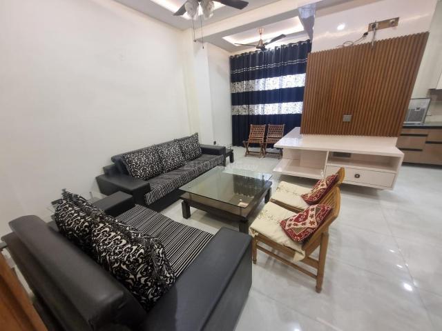 3 BHK Independent Builder Floor in Sector 17 for rent Chandigarh. The reference number is 15472979